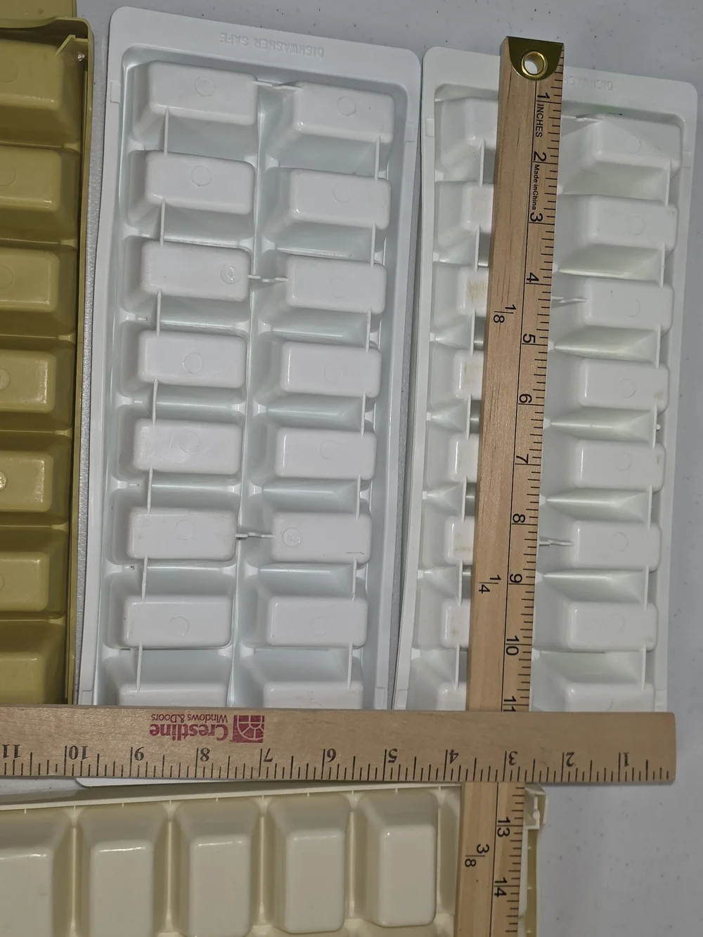 Vintage GE  Hotpoint Plastic Ice Cube Trays White/ Beige/Harvest Gold 4 Assorted